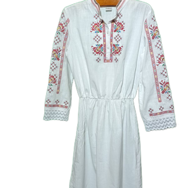 Рокля / Риза "Слънчева шевица" - Бяла